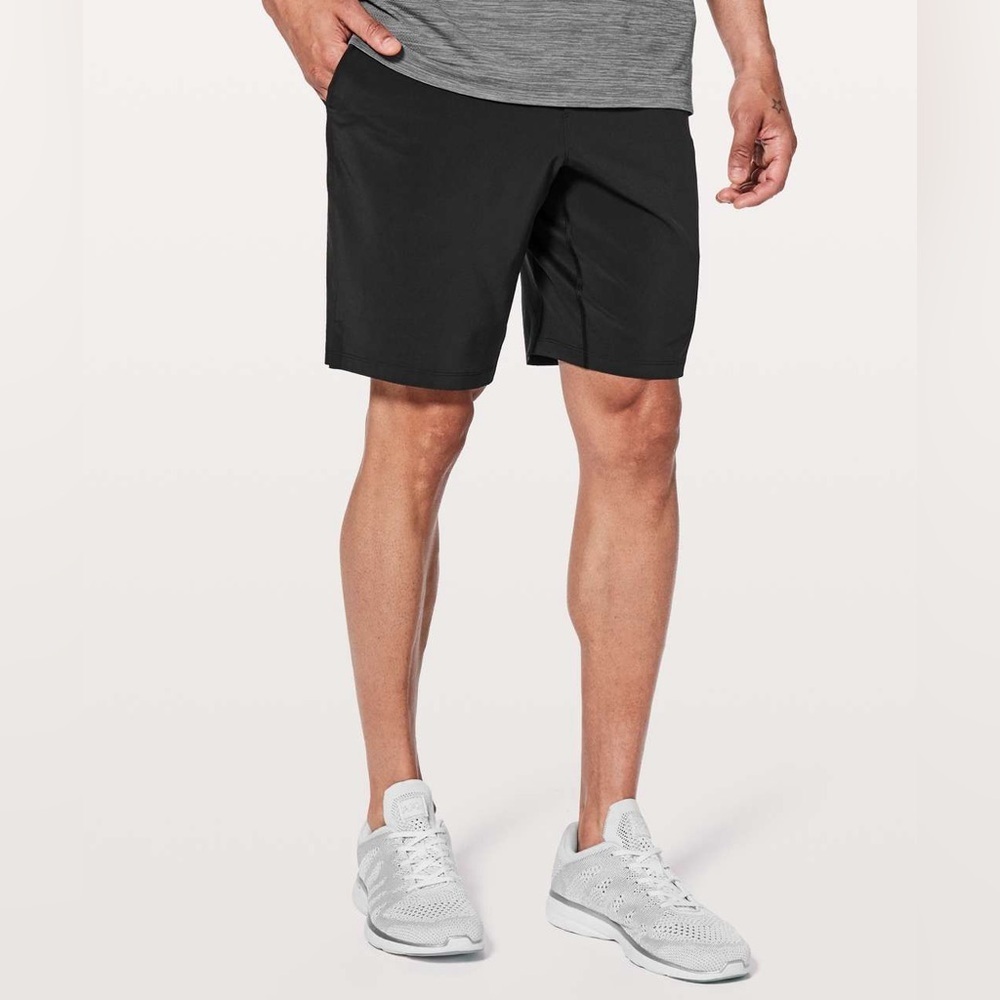 Lululemon Men’s T.H.E. Short *Linerless 9" Long  in Heathered Black, Size L